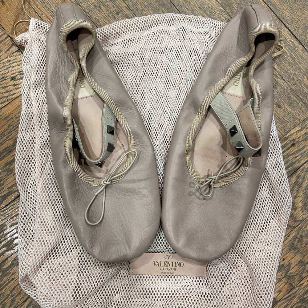 Valentino Garavani pink ballerina rockstud flats 37